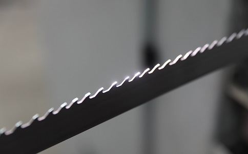 怒江双金属带锯条产生切削噪音的原因具体有哪些？